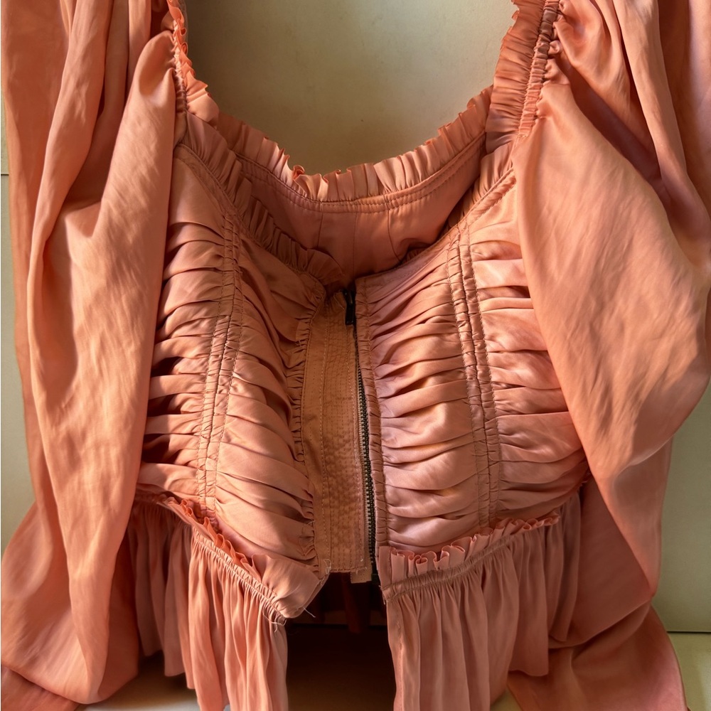 Elegant Peach Ruched Top - Picture 5 of 6